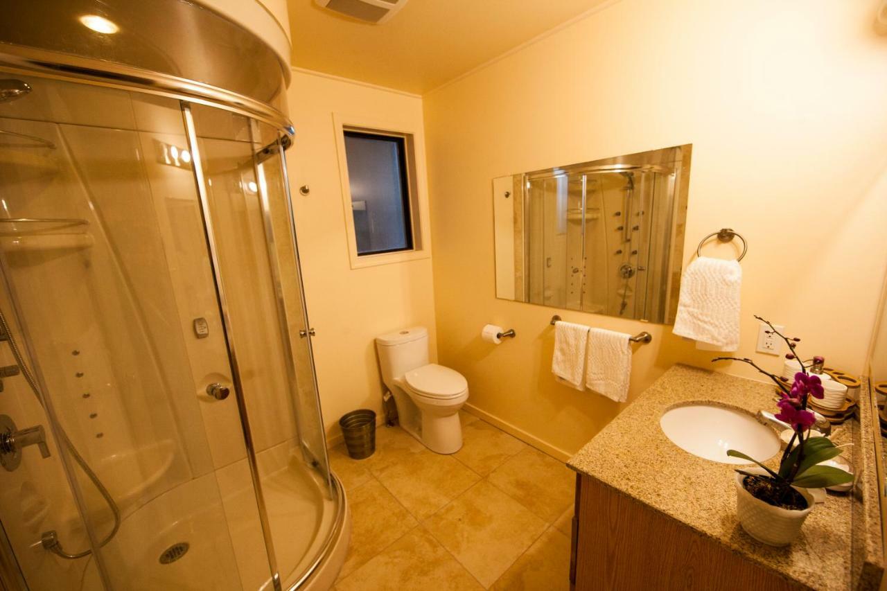 Shangrila Waterfront Vacation Home Bedwell Harbour Luaran gambar